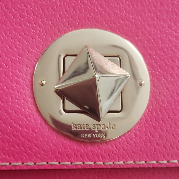 Classic chain strap box purse - Picture 3 of 3